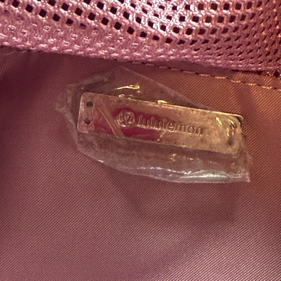 Lululemon on my level pink bag - Picture 10 of 10